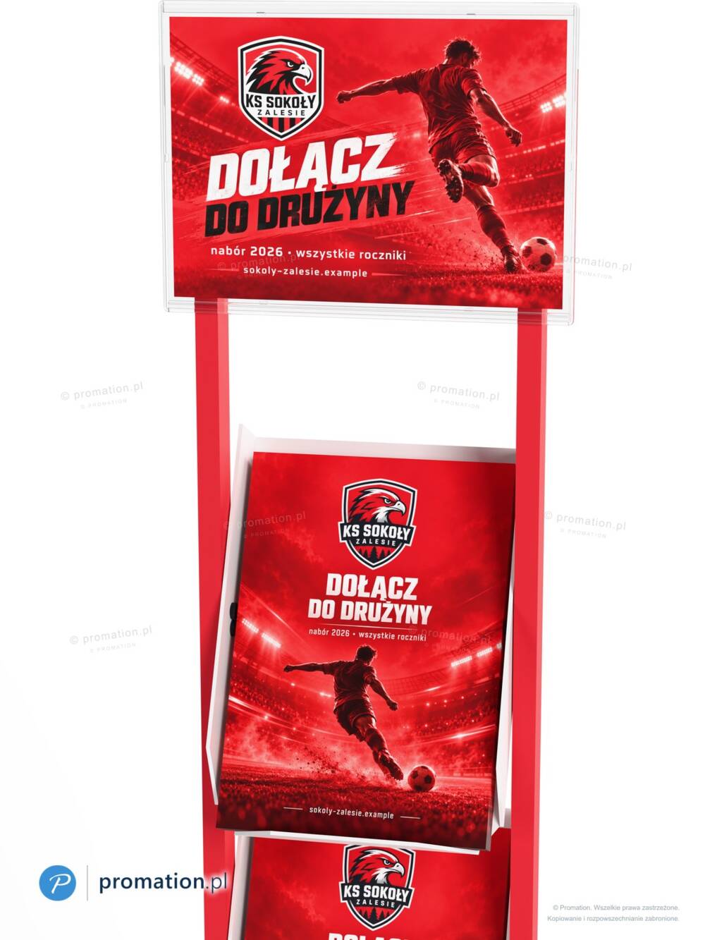 Zbliżenie tabliczki z grafiką naboru do drużyny i najwyższej kieszeni z ulotkami w czerwonym stojaku P99rE