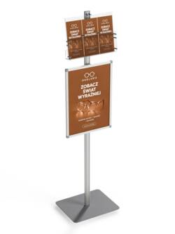 Stojak informacyjny P138i – trzy ulotki DL w kieszeni u góry i pionowa ramka z brązowym plakatem A3 salonu optycznego