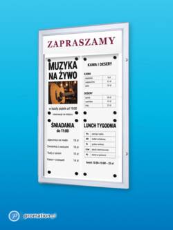 Gablota na menu z tabliczką na logo 4×A4 P409x4 z menu śniadań, lunchu tygodnia, kaw i deserów, na niebieskim tle