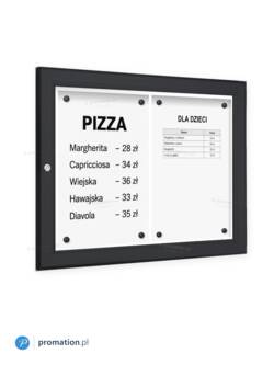 Czarna gablota na menu 2×A4 P410x2 z menu pizzy na magnesach, widok z boku